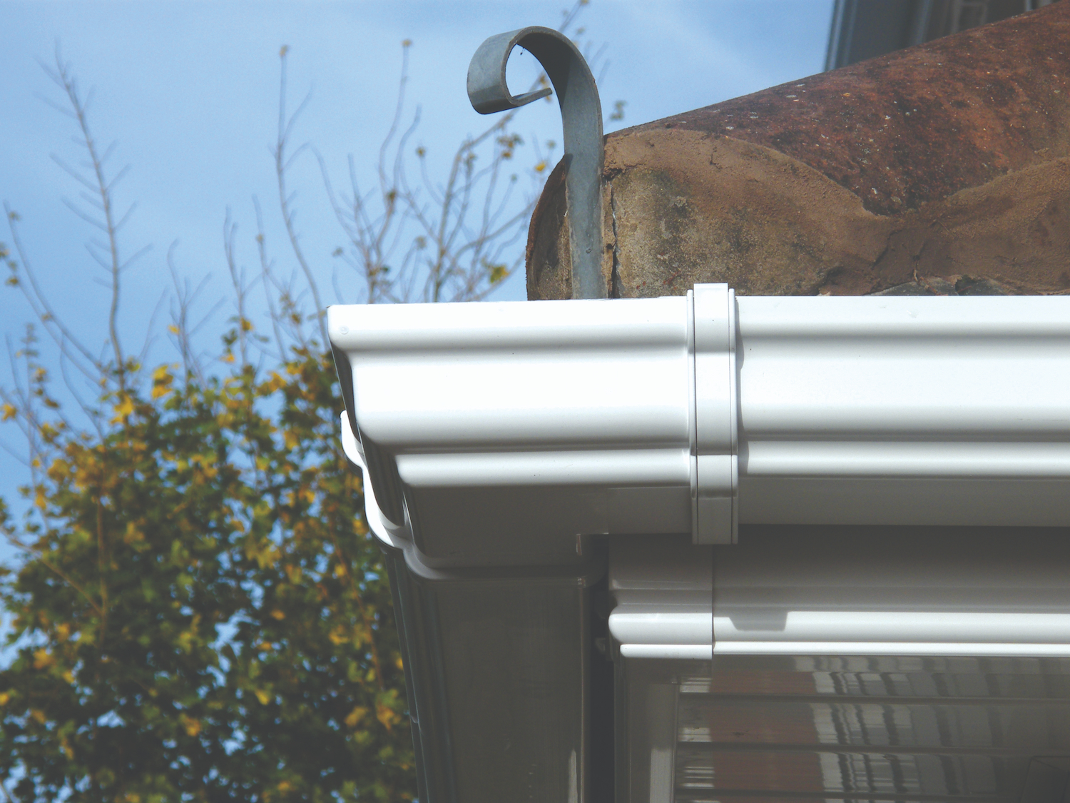 The Number of Downpipes You Need for Guttering